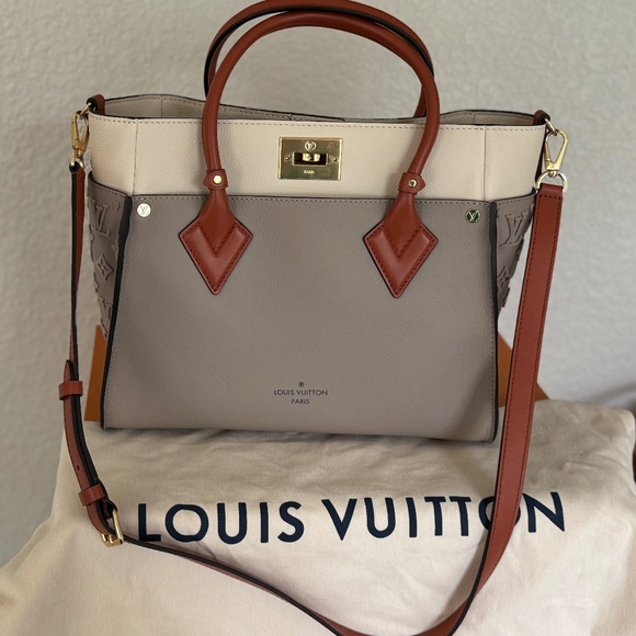 Louis Vuitton- On My Side MM - Picture 1 of 5